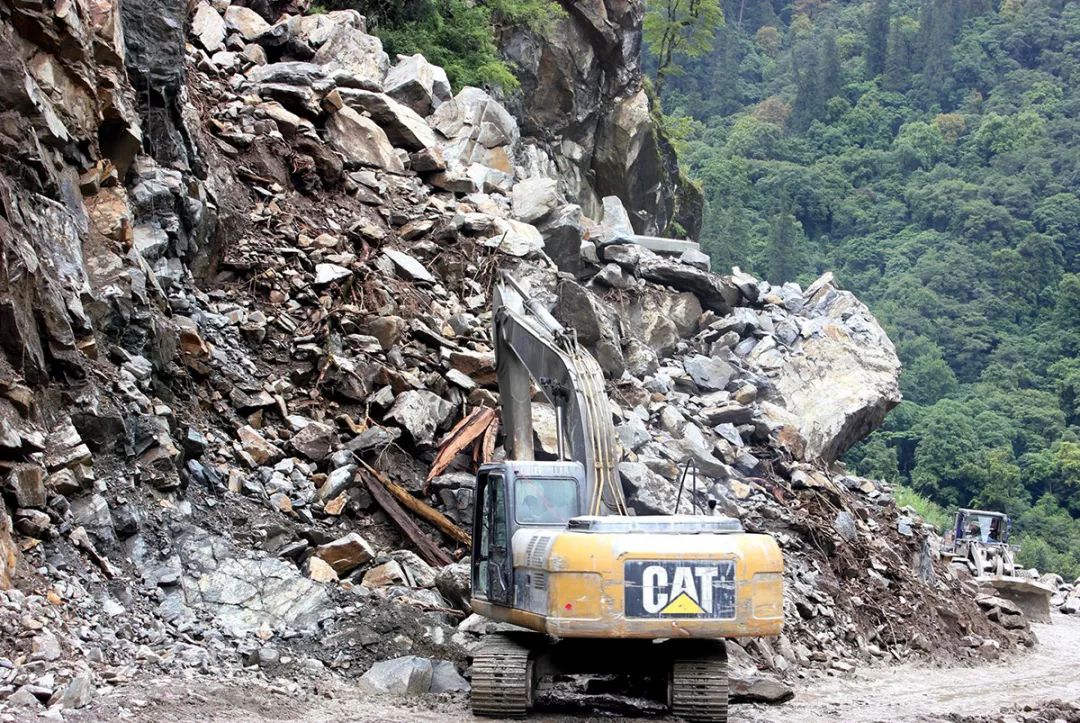 Another high-altitude tunnel opened to traffic, and the 318 scenery we are familiar with is disappearing?