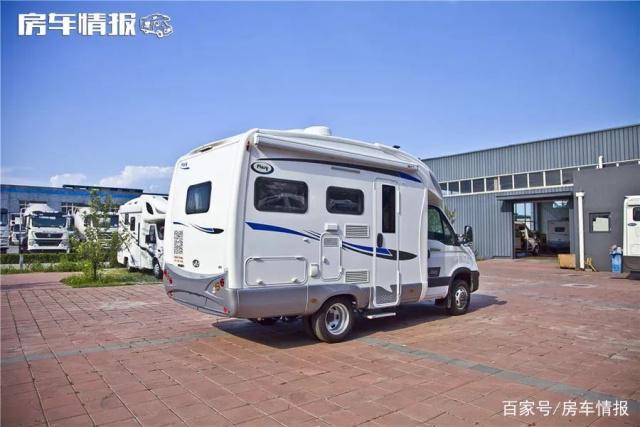 Domestic chassis + imported small-roof RV, two big beds inside are suitable for 4 people to travel!