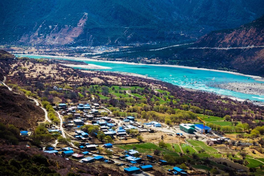 The most beautiful self-driving road in history, connecting Xinzang + Yunnan Tibet, every frame is a blockbuster