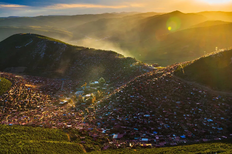 understood! There is such a big difference between Yaqing Temple and Seda Buddhist College