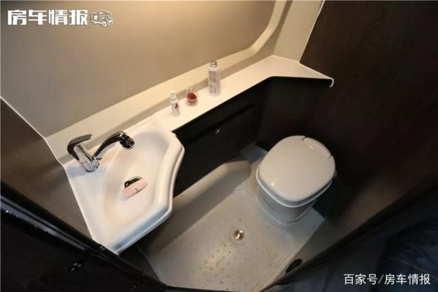 An RV that can also be driven to work, priced at more than 250,000 yuan, with three beds, this layout makes people really like it