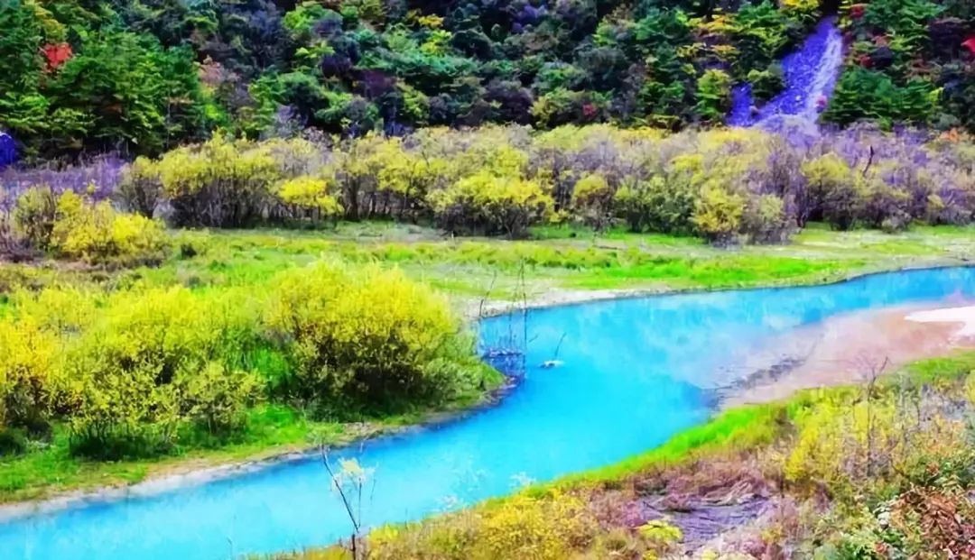 Jiuzhaigou on the left hand, heaven on the right hand, it is the last absolute secret place in China, fortunately it is not popular!