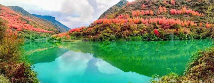 Jiuzhaigou on the left hand, heaven on the right hand, it is the last absolute secret place in China, fortunately it is not popular!