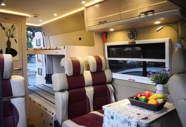 238,000, two layouts, SAIC MAXUS B-type RV suitable for retired couples traveling