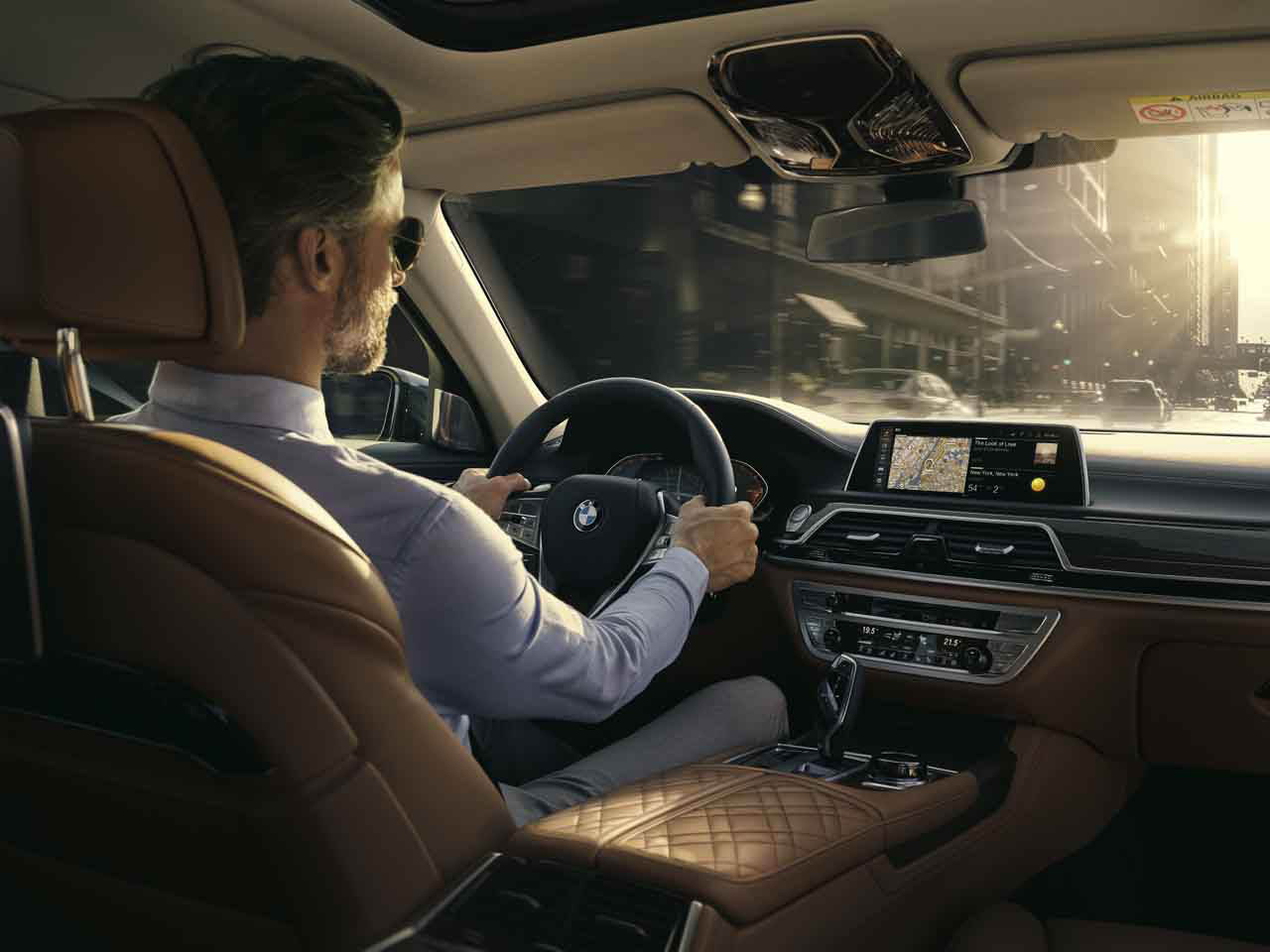 The new BMW 7 Series is about to hit the market with ten highlights showing modern luxury