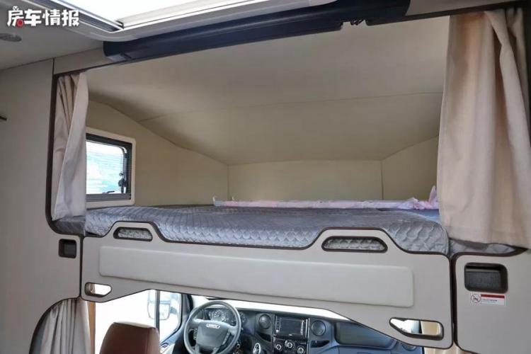 Double expansion and large space 4-way monitoring system + imported 8AT, female car friend: this RV is very safe