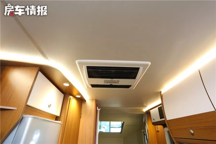 More than 200,000 yuan can also buy a RV, with a luxurious design and unique reception space, and diesel four-wheel drive can also go off-road!