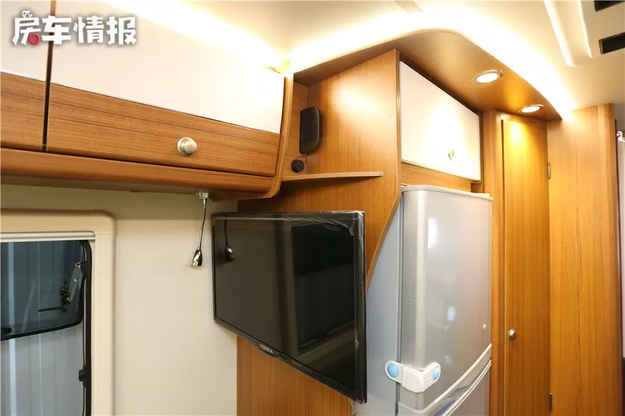 More than 200,000 yuan can also buy a RV, with a luxurious design and unique reception space, and diesel four-wheel drive can also go off-road!