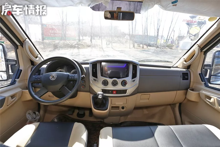 Priced at 228,000 yuan, it is a B-type RV that can be used flexibly for transportation and travel. It is worth buying!