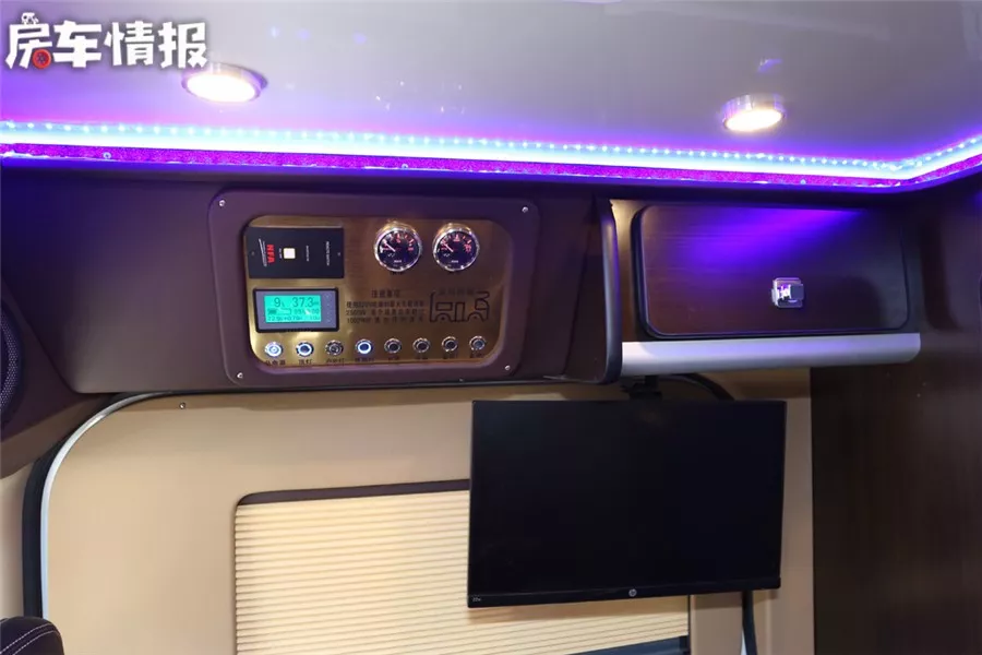 Priced at 228,000 yuan, it is a B-type RV that can be used flexibly for transportation and travel. It is worth buying!