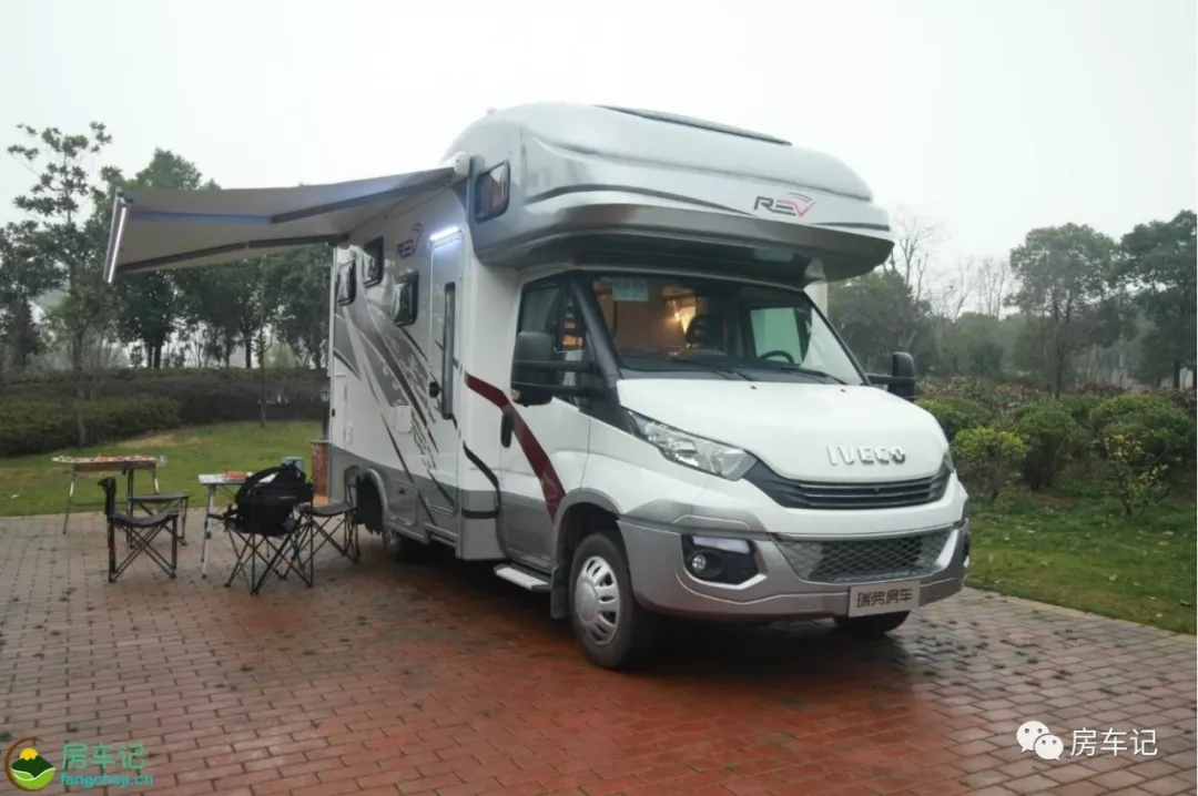 River RV imported from Iveco, 8AT automatic transmission, excellent configuration and workmanship!