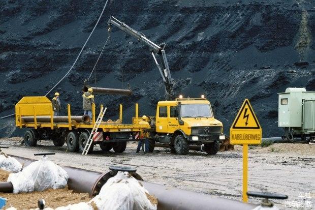 Why the king of off-road is the Mercedes-Benz Unimog?