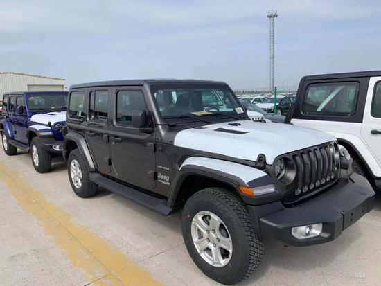 A total of 88 limited Jeep Wrangler Dazzling Edition appeared in China