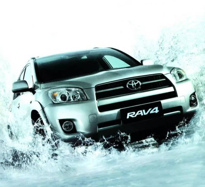 The most crashworthy SUV in the 200,000 class is the Toyota RAV4