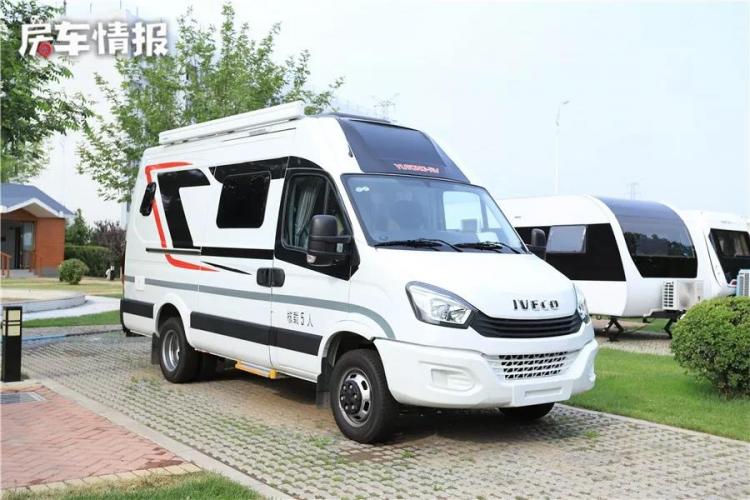 B-type RV space is small? Length 5999mm, heightened roof, automatic transmission!