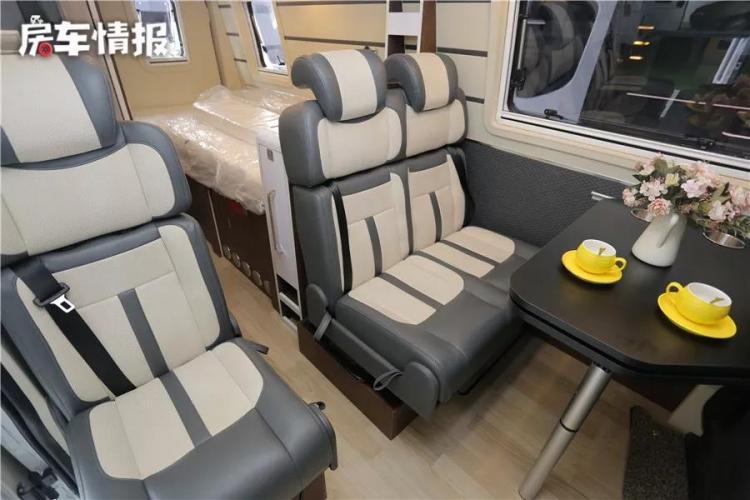 B-type RV space is small? Length 5999mm, heightened roof, automatic transmission!