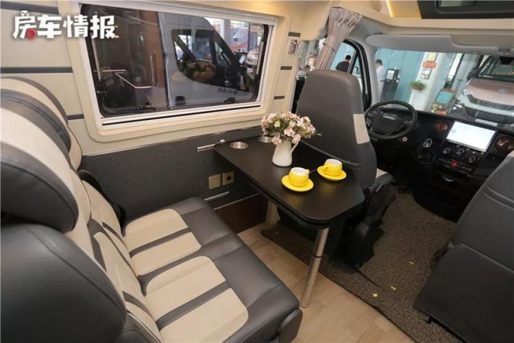 B-type RV space is small? Length 5999mm, heightened roof, automatic transmission!