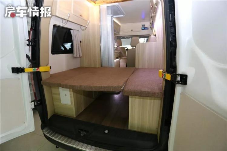 Ford's new Transit chassis RV starts at 228,000 yuan, and the roof tent is a bit strange. Why?