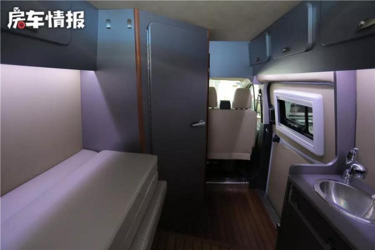 Ford's new Transit chassis RV starts at 228,000 yuan, and the roof tent is a bit strange. Why?