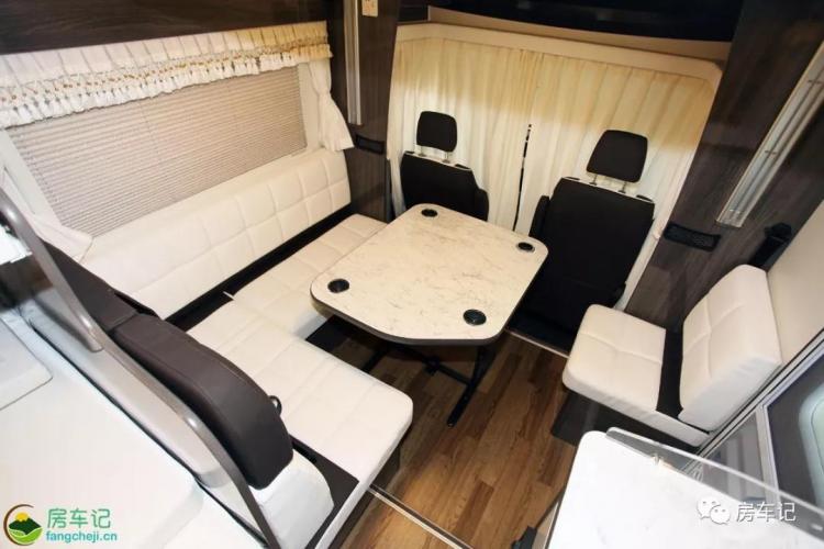 The exterior design is fresh and fashionable, and the interior equipment is high-end and fashionable. Analyze the small forehead RV!