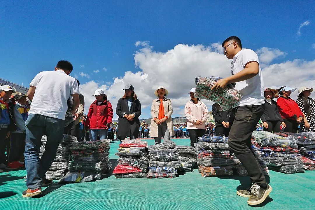 Ten years of youth gathered in Lijiang, leading the future to go wild. Just ask you, will you come?