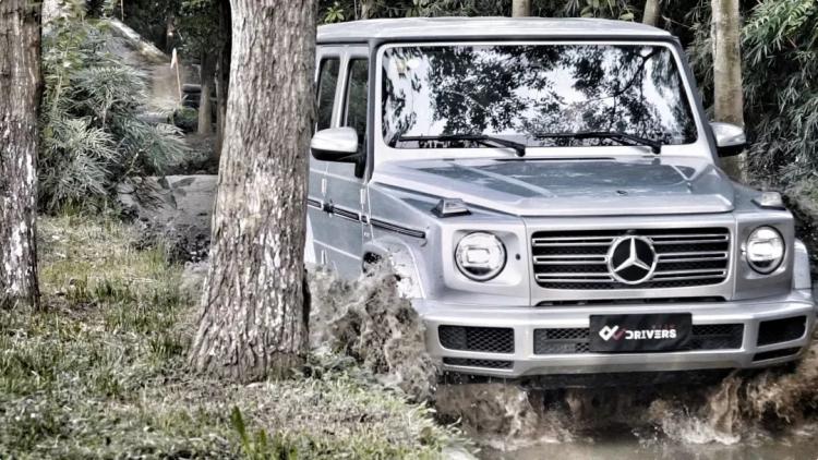 Mercedes-Benz G500 driving off the road, the real domineering is the beginning