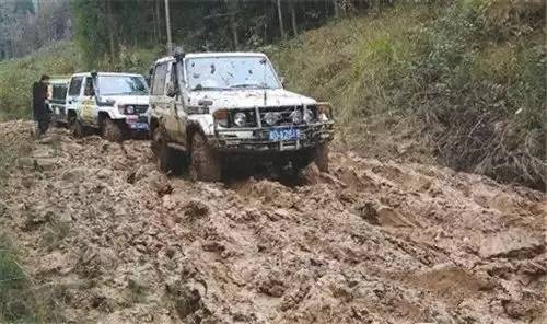 Off-road, a poisonous song in the world of men!