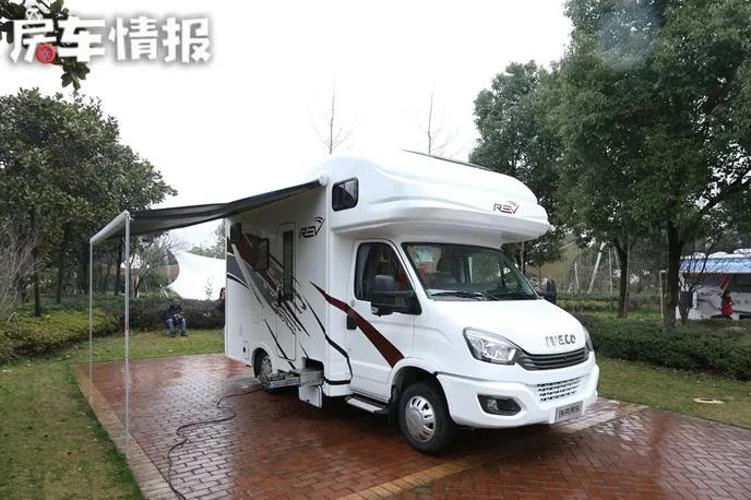 What does the RV endorsed by 270 and Liang Hong look like? 400,000 yuan for sale of 4 Chery River RVs