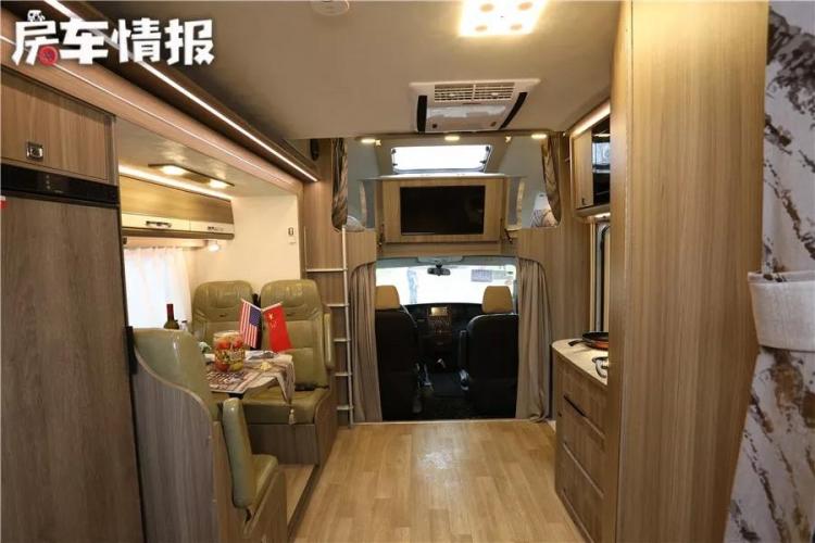 What does the RV endorsed by 270 and Liang Hong look like? 400,000 yuan for sale of 4 Chery River RVs