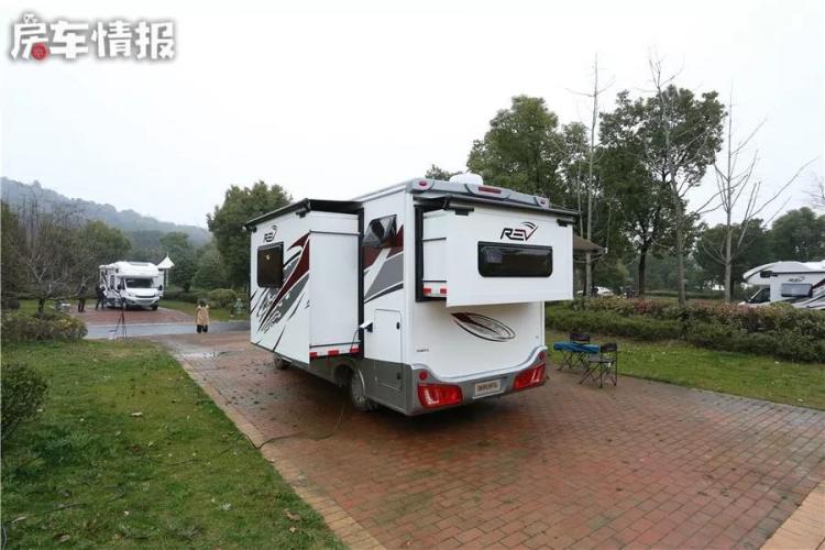 What does the RV endorsed by 270 and Liang Hong look like? 400,000 yuan for sale of 4 Chery River RVs