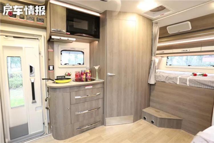 What does the RV endorsed by 270 and Liang Hong look like? 400,000 yuan for sale of 4 Chery River RVs