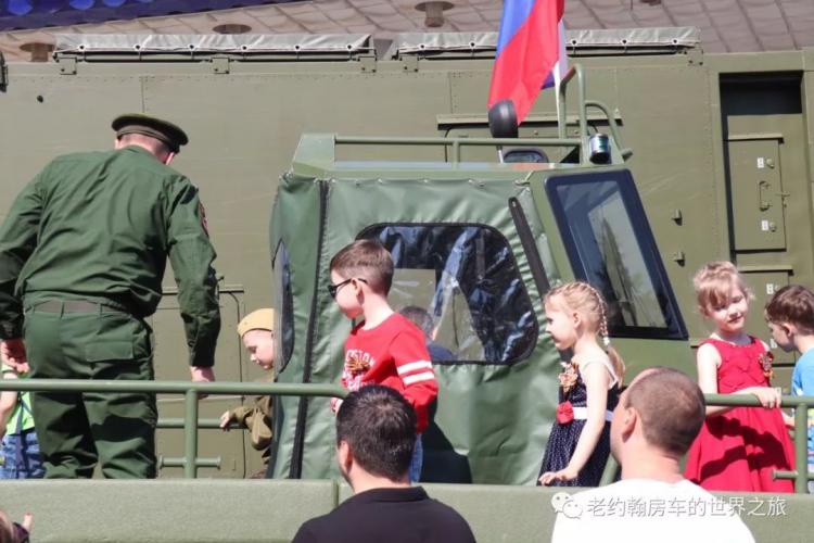 The fourth season of Old John Eurasian RV self-driving, meeting the Ufa military parade on Russia's Victory Day