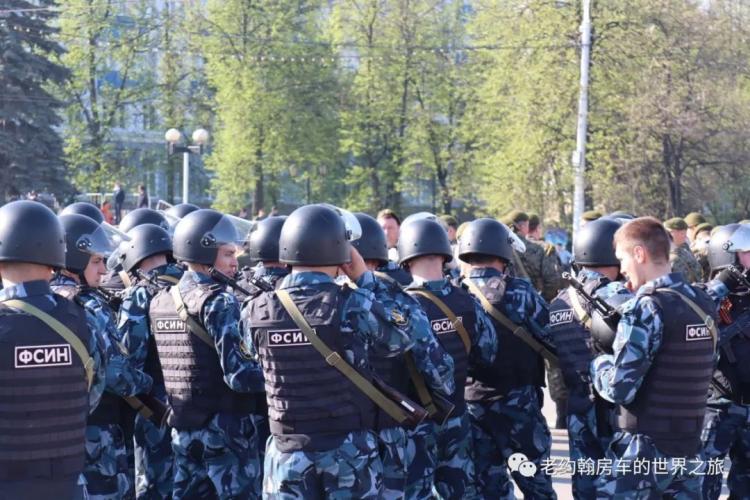 The fourth season of Old John Eurasian RV self-driving, meeting the Ufa military parade on Russia's Victory Day