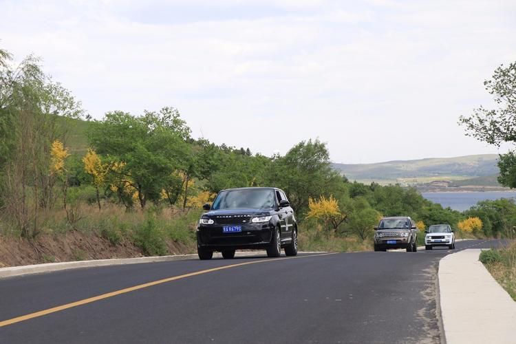 Land Rover Alliance North District Rally - a big party with stories and wine