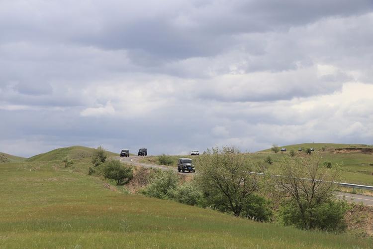 Land Rover Alliance North District Rally - a big party with stories and wine