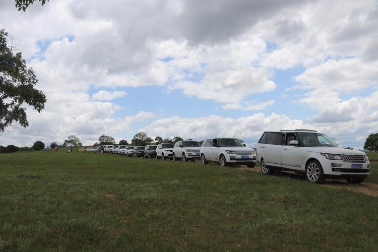 Land Rover Alliance North District Rally - a big party with stories and wine