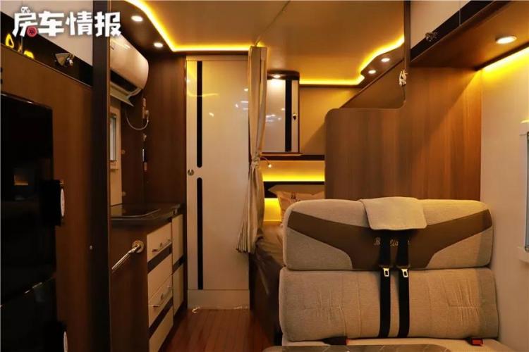 Iveco RVs can also be listed on the Beijing brand! 4 beds sleep 6 people, the price is not high, and the bed can also be used as a storage box