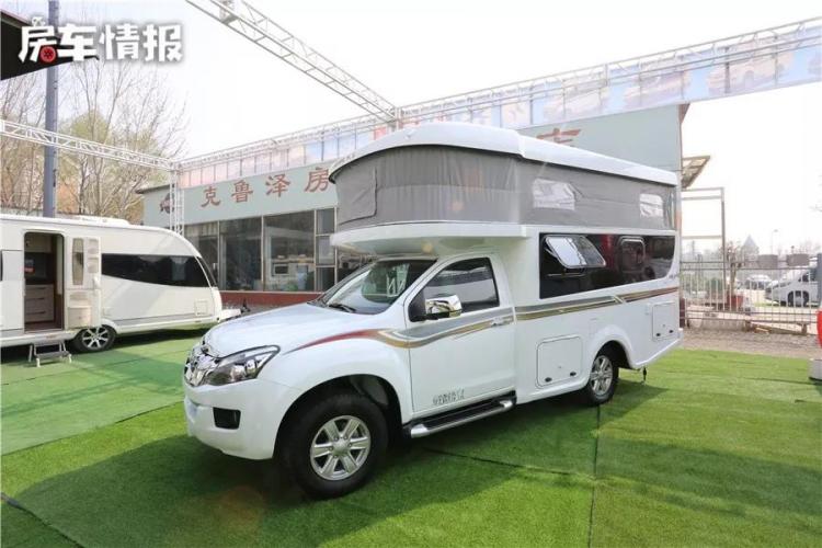 This caravan can be parked in the basement, 4 people can use it without pressure, and the fuel consumption per 100 kilometers is less than 10L