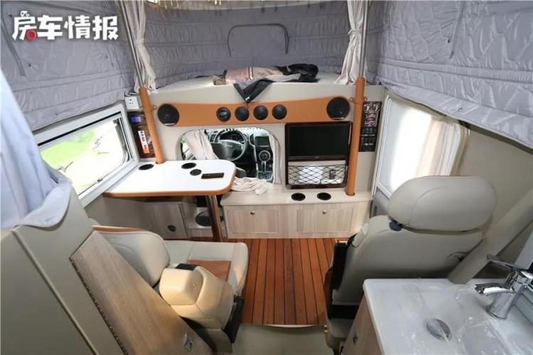 This caravan can be parked in the basement, 4 people can use it without pressure, and the fuel consumption per 100 kilometers is less than 10L