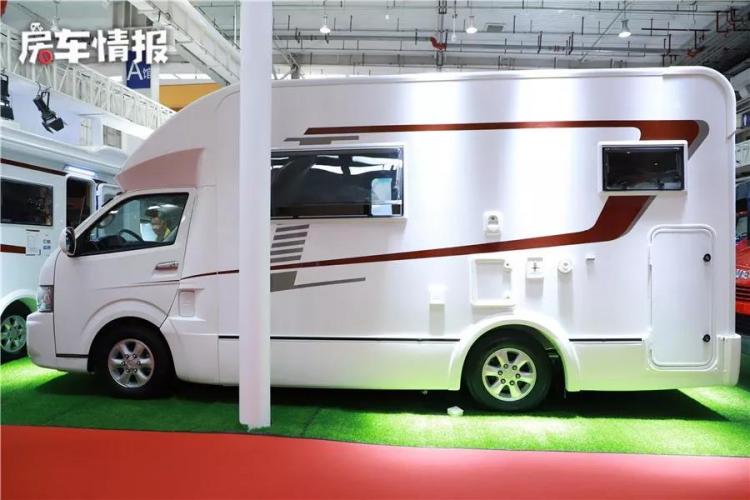 The special price is 318,000, using Toyota engine Shangjing brand with electric bed can sleep 5 people!