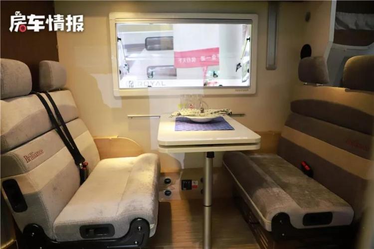 The special price is 318,000, using Toyota engine Shangjing brand with electric bed can sleep 5 people!