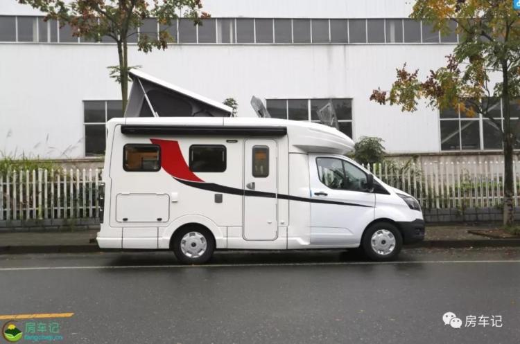 Easily pass the 2.5-meter height limit, the starting price of the Ford T-type RV is only more than 300,000!