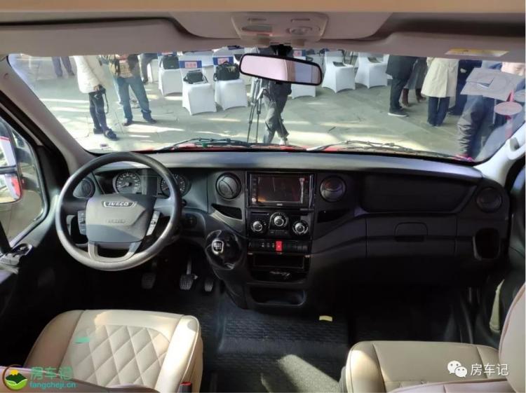 Zhongtian's new T-type RV is equipped with excellent tops, and the driving experience is comfortable!