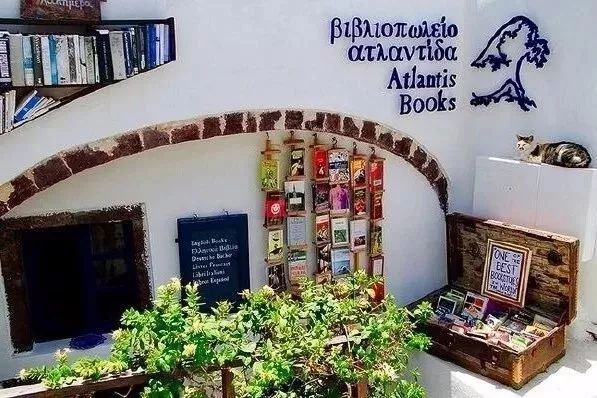 Known as the most beautiful bookstore in the world, but built in the basement?