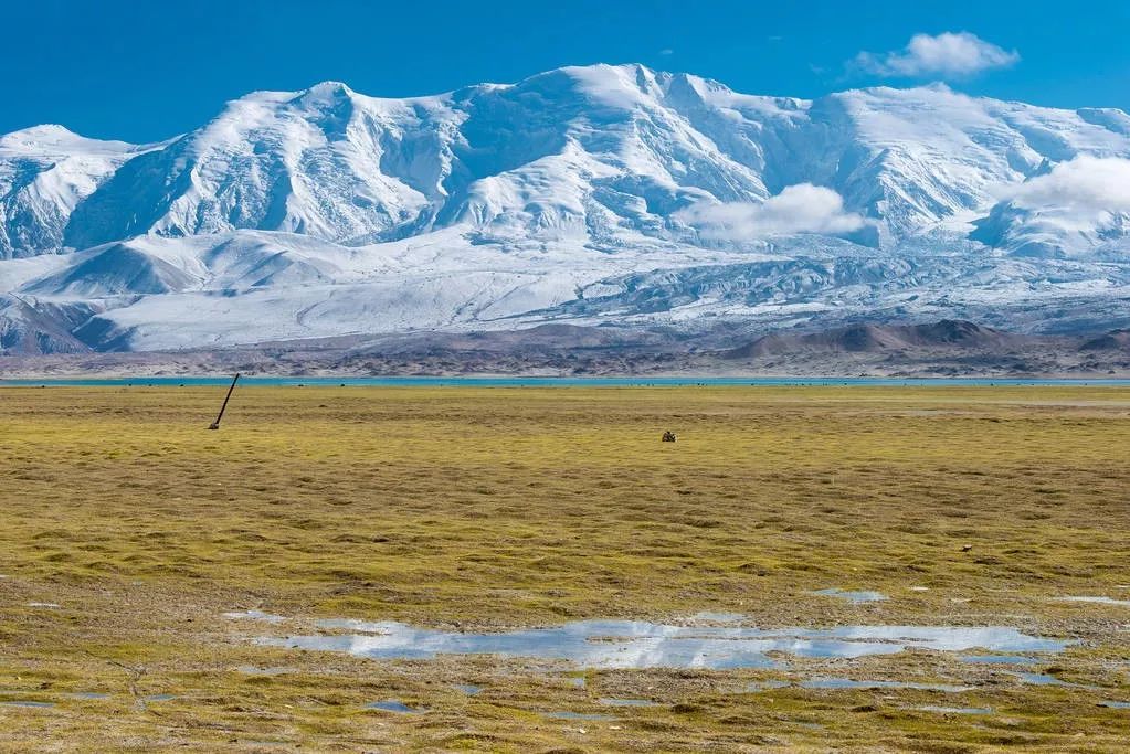 Only when you go to northern Xinjiang do you know how big China is; only when you go to southern Xinjiang do you know how beautiful China is