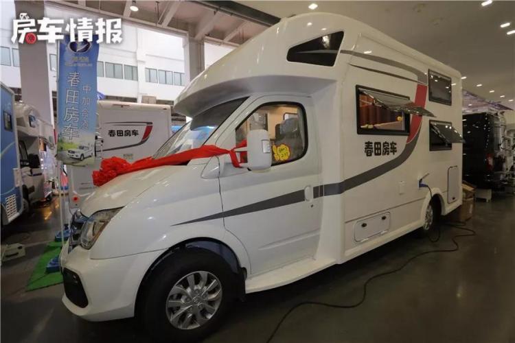 Equipped with a household inverter air conditioner, it is suitable for traveling with a family of 5. This RV has low fuel consumption and high cost performance!