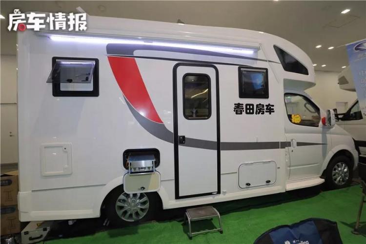 Equipped with a household inverter air conditioner, it is suitable for traveling with a family of 5. This RV has low fuel consumption and high cost performance!