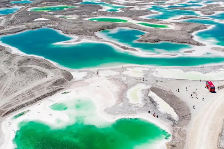 Thousands of mu of flowers, the beautiful Emerald Lake, this most popular loop line will satisfy you with everything about the Northwest