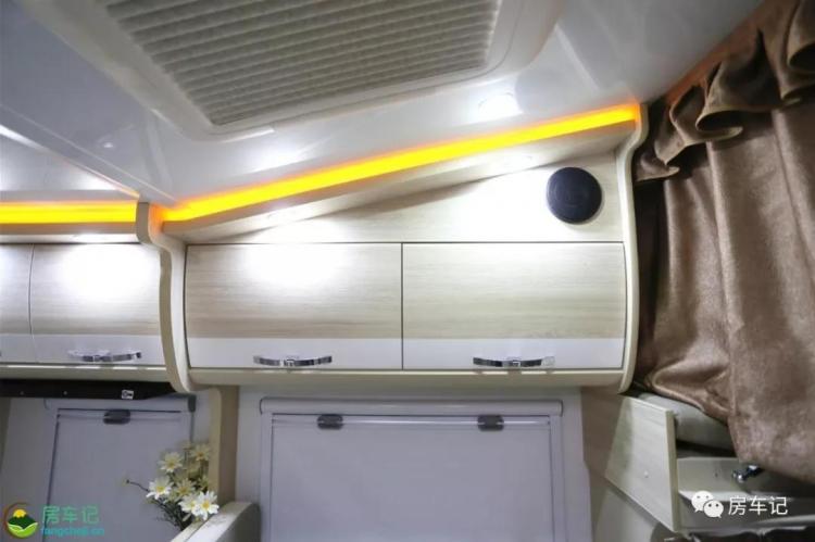 Stylish and beautiful appearance design, ultra-high RV configuration, the real shot of Torrest Eurasian RV!