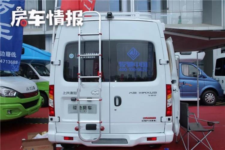 This car is 258,000 yuan, 5.1 meters long but can sleep 3 people, 3000W inverter